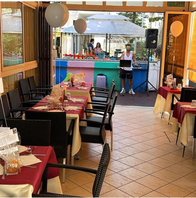 Oasi Del Mare Hotel Rimini Ngoại thất bức ảnh